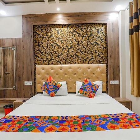 Hotel Fabexpress Shri Ram Kashi à Prayagraj Extérieur photo